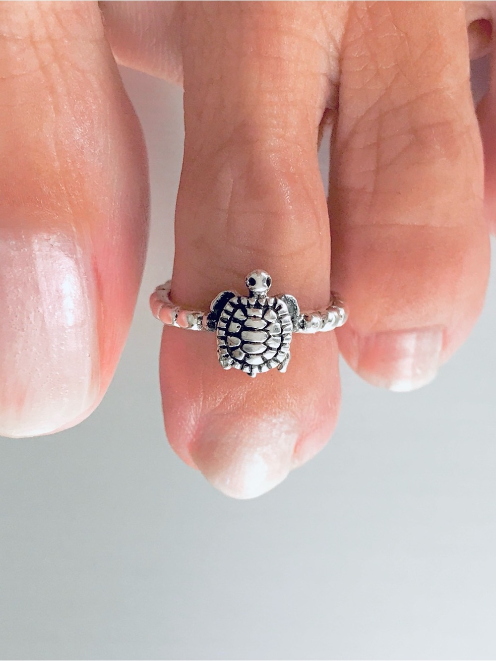 Sterling Silver Turtle Toe Ring with Dot Band, Ocean Animal Silver Rings